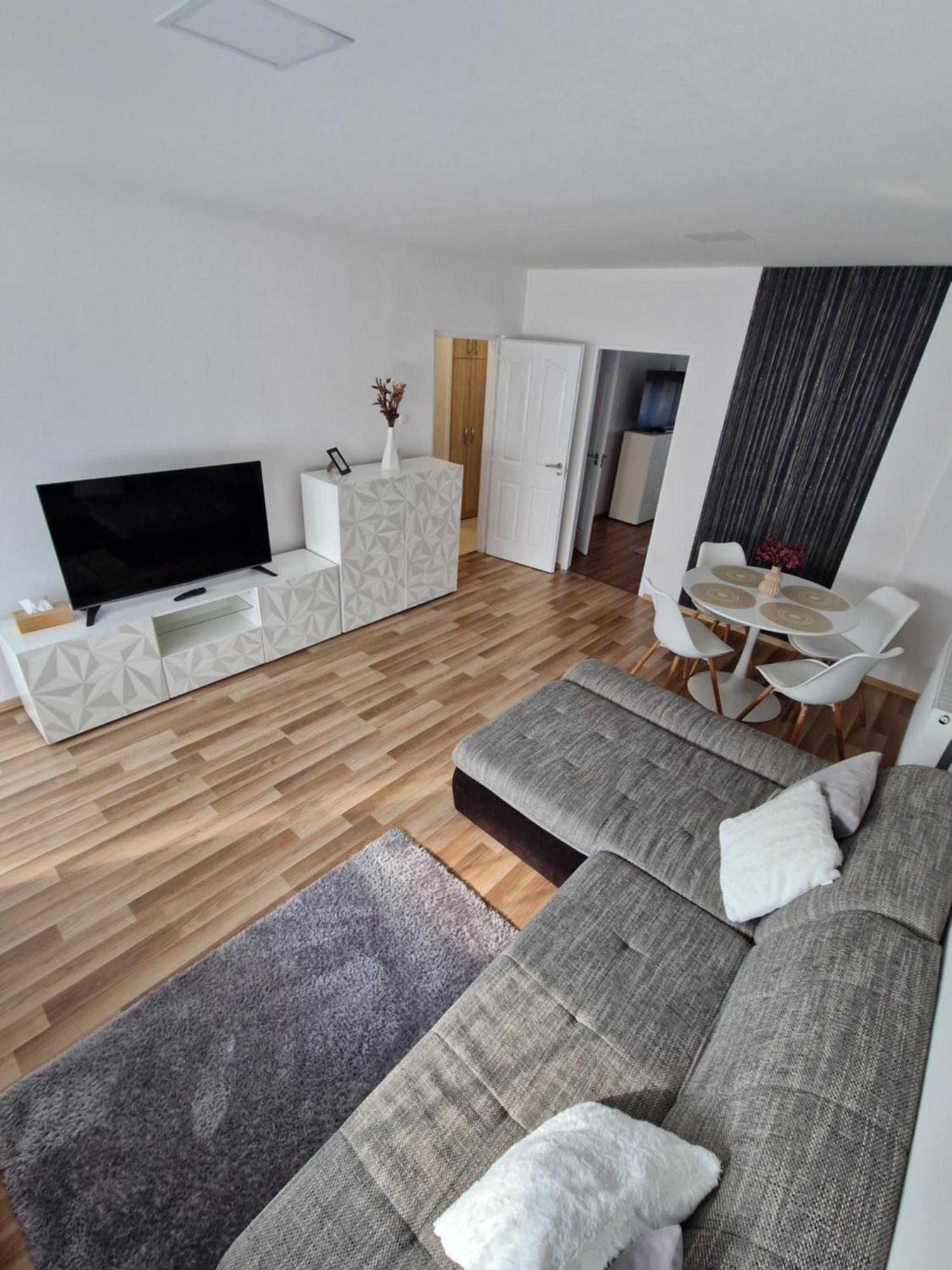 Matrix Apartman Bekescsaba Exteriör bild