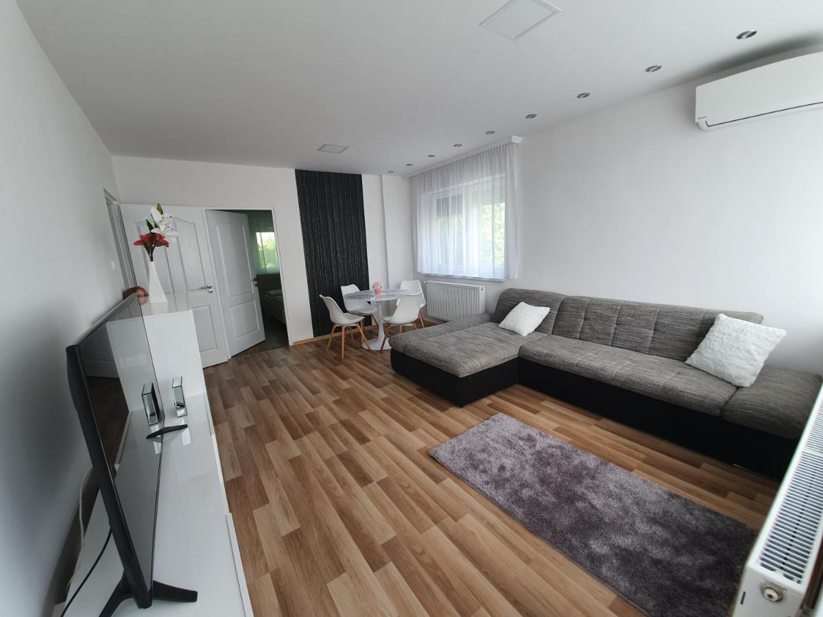 Matrix Apartman Bekescsaba Exteriör bild